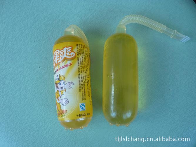 我厂生产的水果乐园塑料软瓶,用于吸吸果冻和饮料食品包装,是既实用又